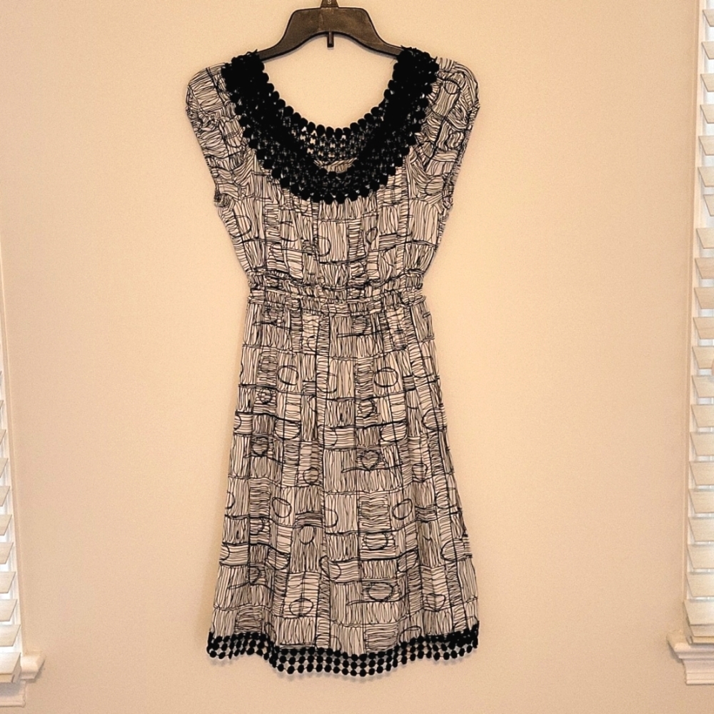 M.S.S.P. MAX STUDIO Black and White Midi Dress Size S
